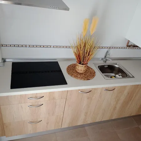 El Olmo Apartment